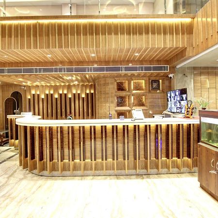 Hotel Krishna Plaza 'New Delhi' - By M S Hospitality Екстер'єр фото