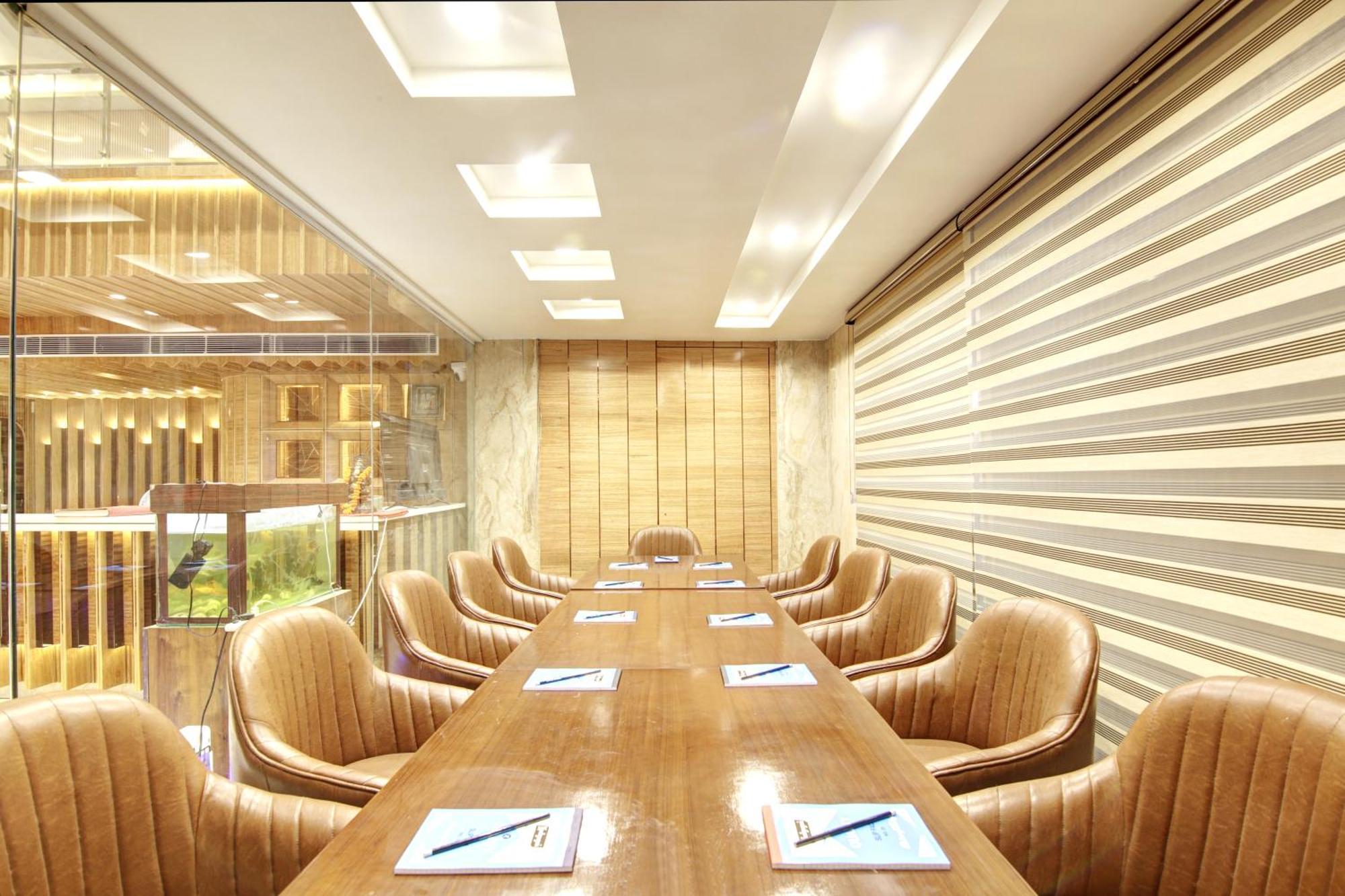 Hotel Krishna Plaza 'New Delhi' - By M S Hospitality Екстер'єр фото