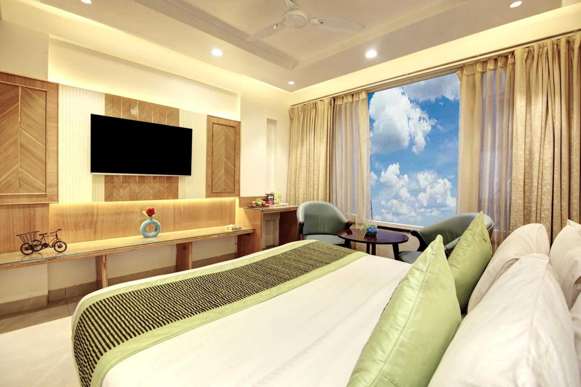 Hotel Krishna Plaza 'New Delhi' - By M S Hospitality Екстер'єр фото